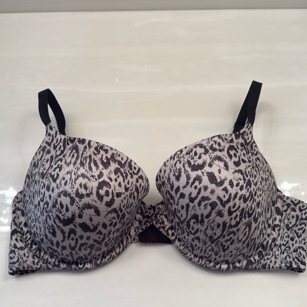 VICTORIAS SECRET BRA